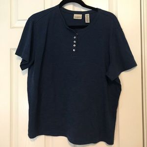 Navy blue tee